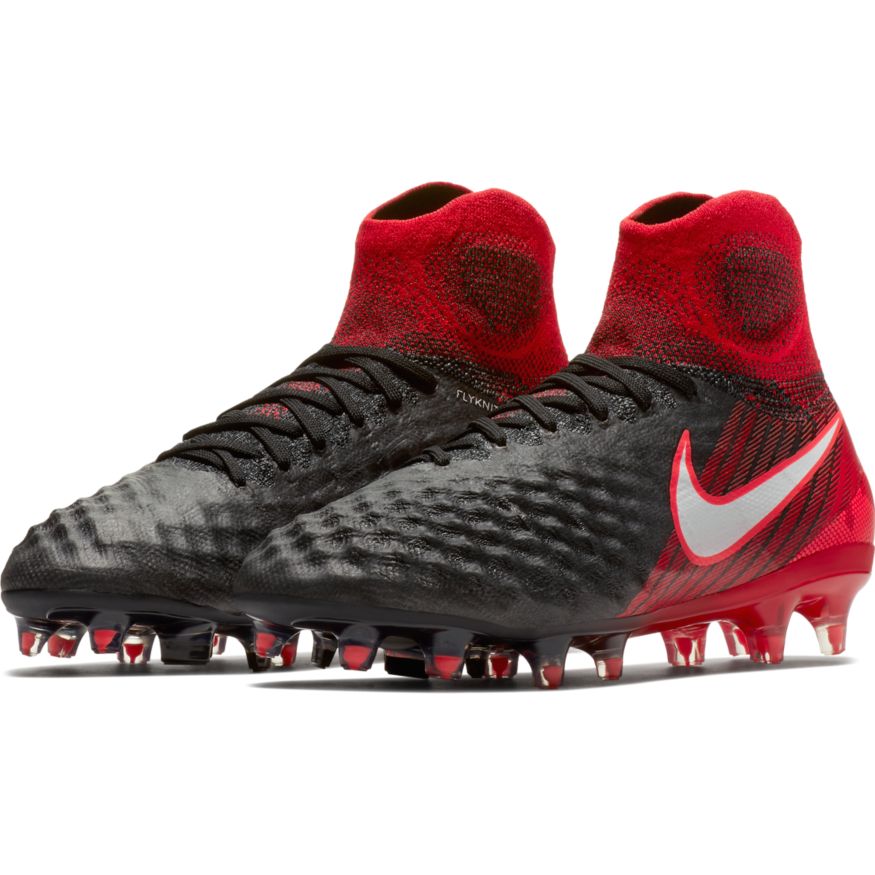 Red and black magistas online