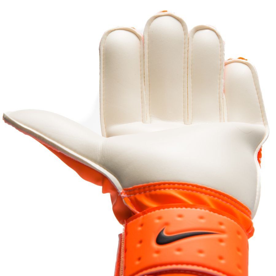 Guantes de portero Nike Match en color naranja y carmesí