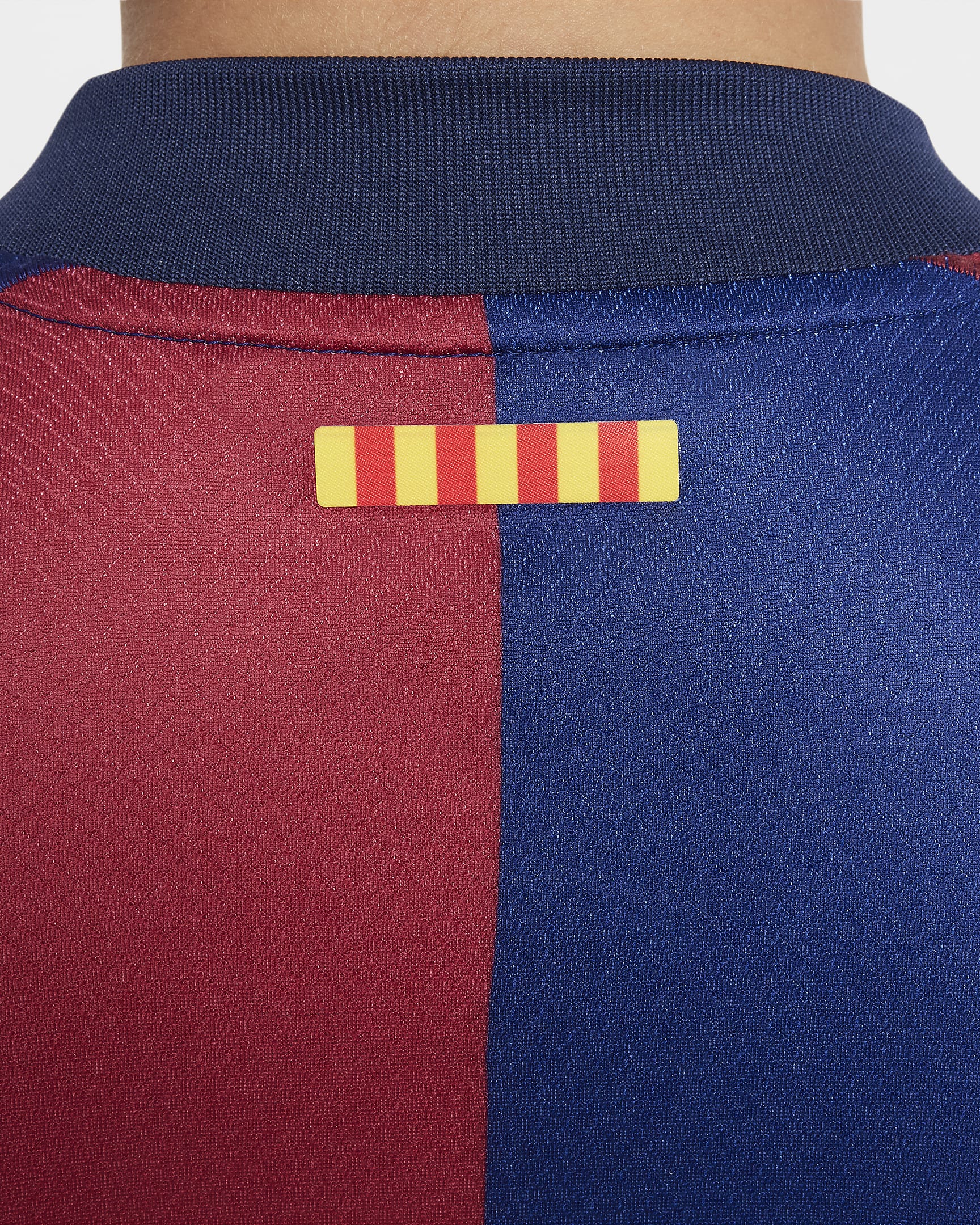 Camiseta local del Barcelona 24/25 de Nike para niños azul real/rojo