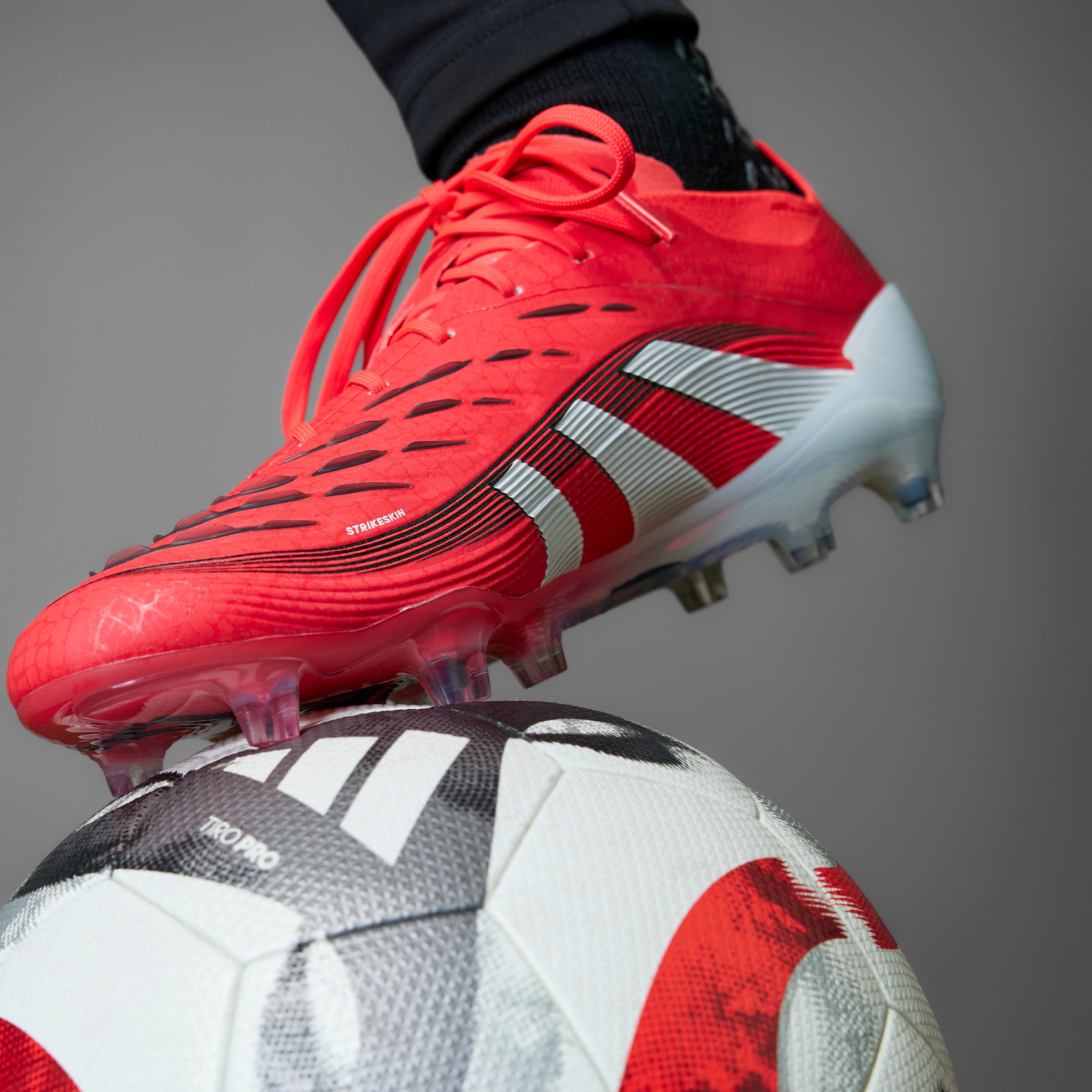 Botas de fútbol para terreno firme adidas Predator Elite en rojo y blanco