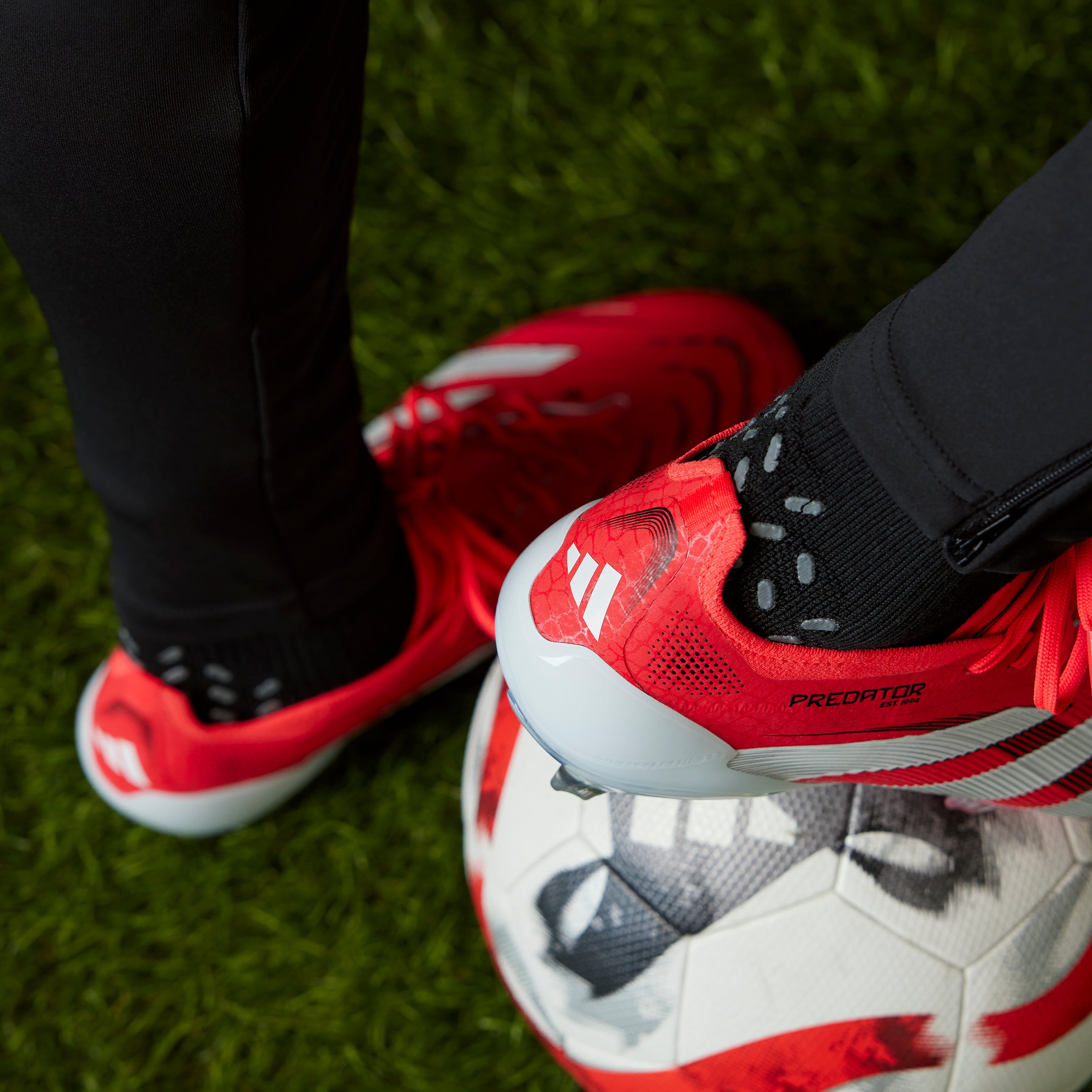 Botas de fútbol para terreno firme adidas Predator Elite en rojo y blanco