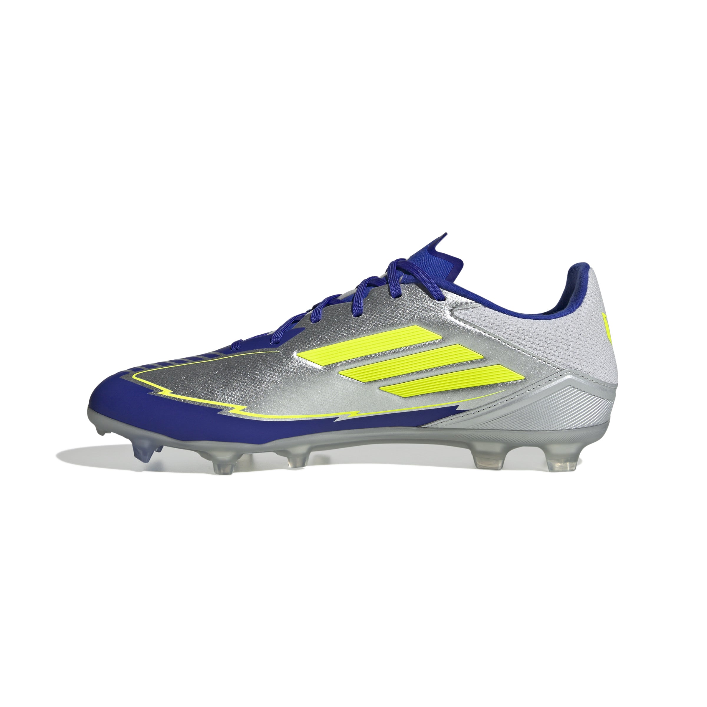 Botas de fútbol para superficies firmes y múltiples superficies adidas F50 League Messi en color plata y amarillo