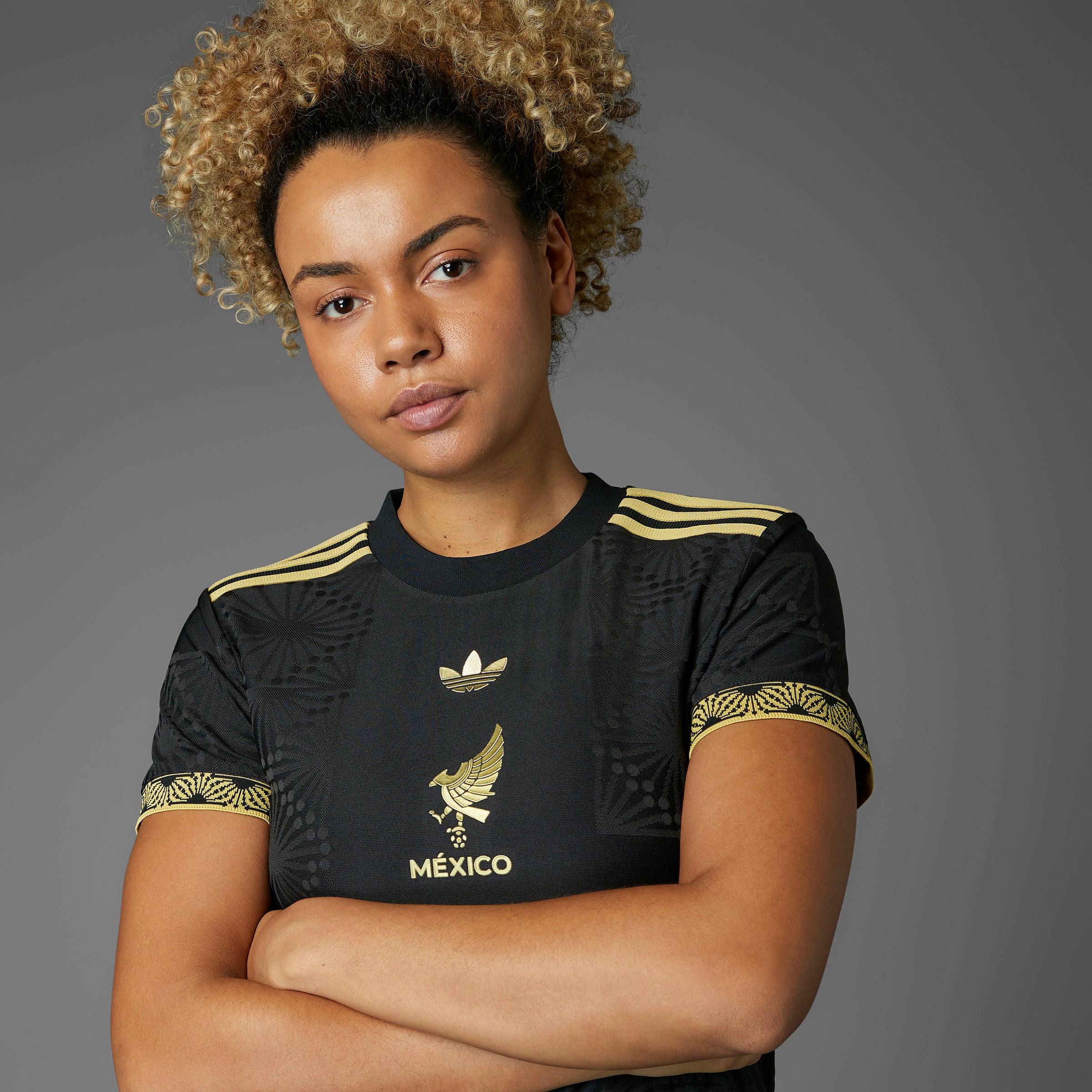 Camiseta adidas México Oro 25 Negra para Mujer