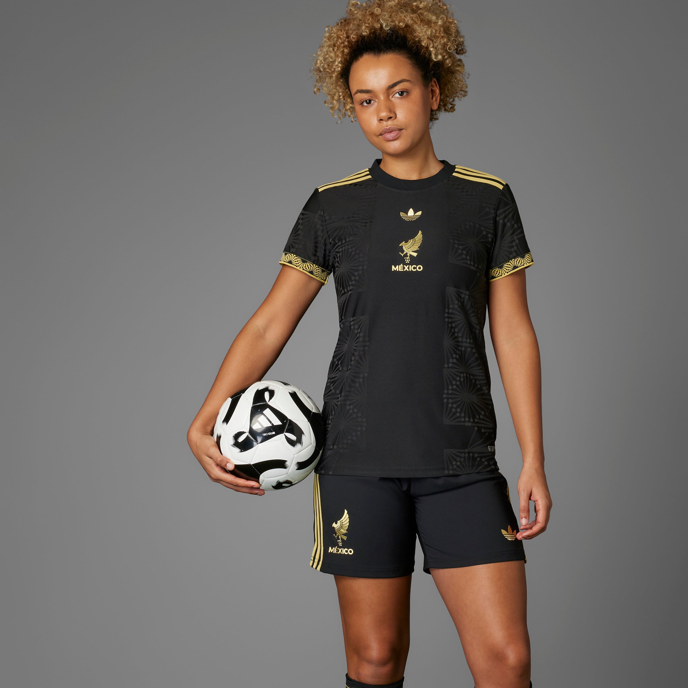 Camiseta adidas México Oro 25 Negra para Mujer