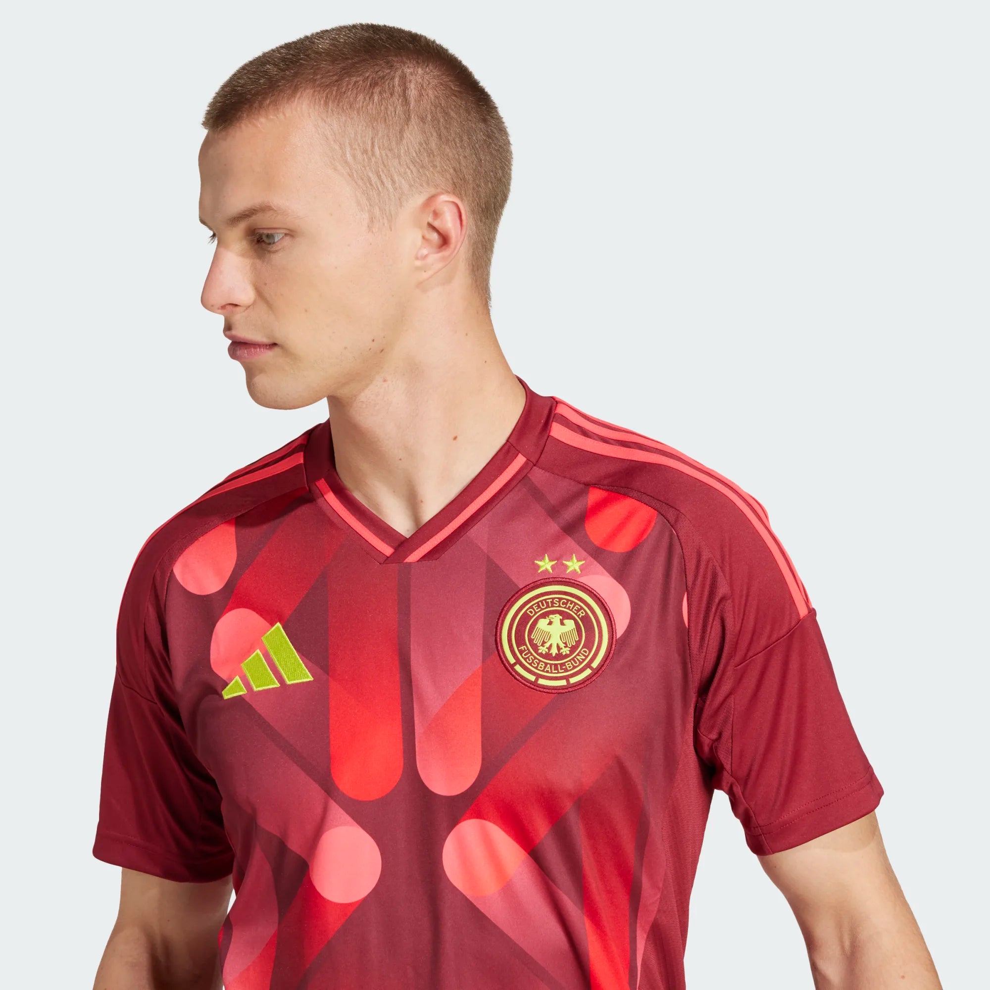 Camiseta de visitante de Alemania (selección femenina) adidas para hombre, color burdeos 25