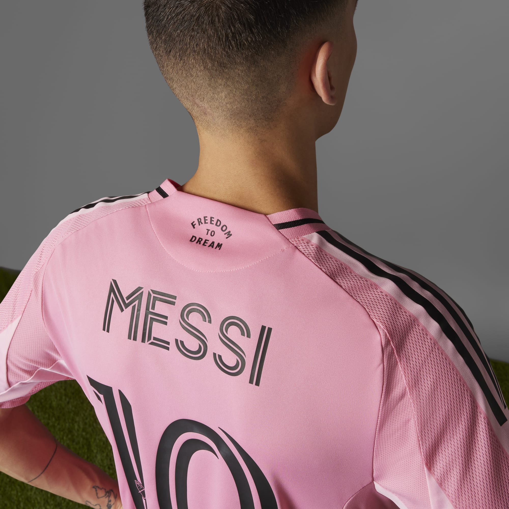 Camiseta adidas de local auténtica de Messi del Inter Miami CF 25/26 para hombre en rosa