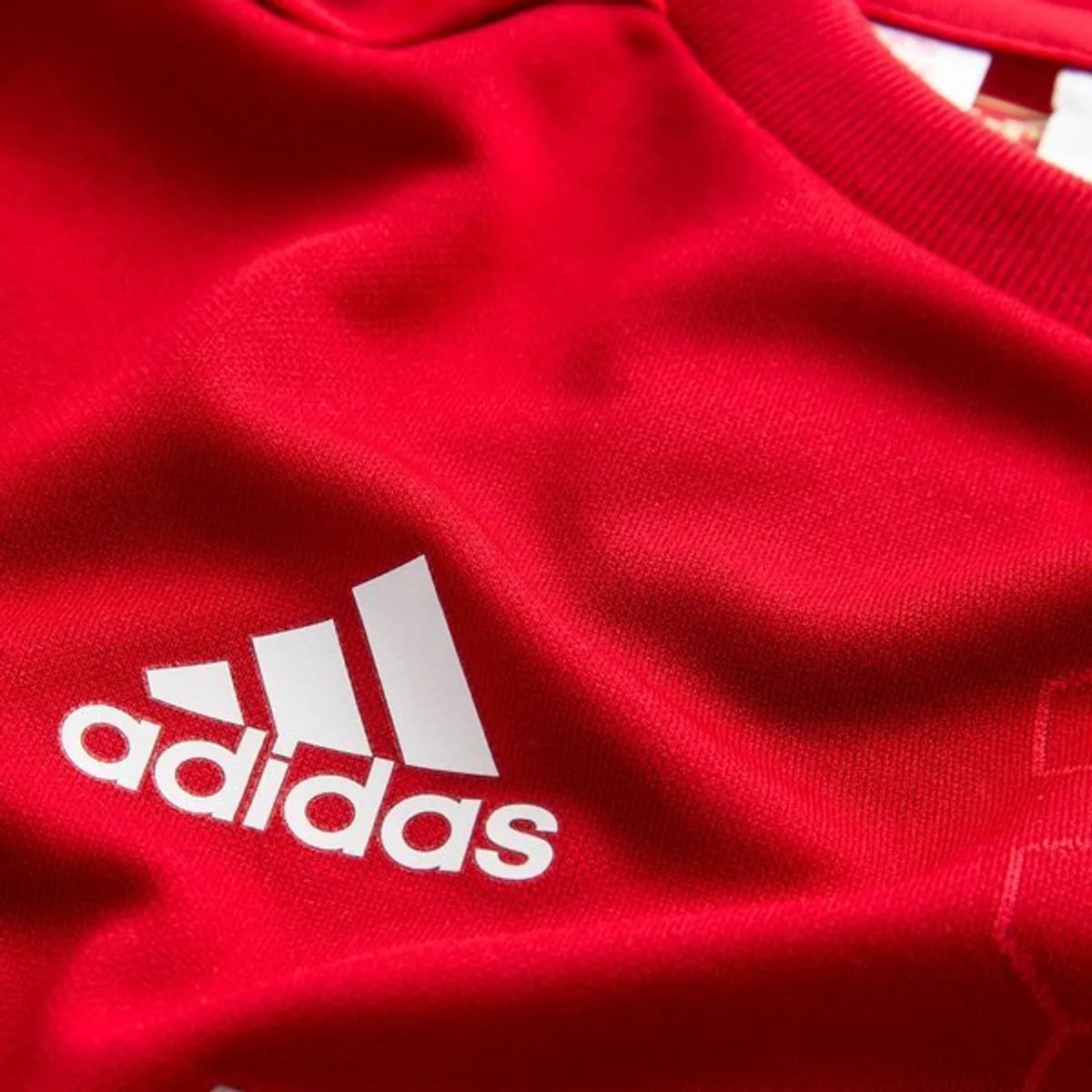 Minikit local adidas Manchester 16 rojo